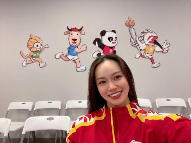 互动游戏-黄雪辰：碧波池里的“巾帼英雄”